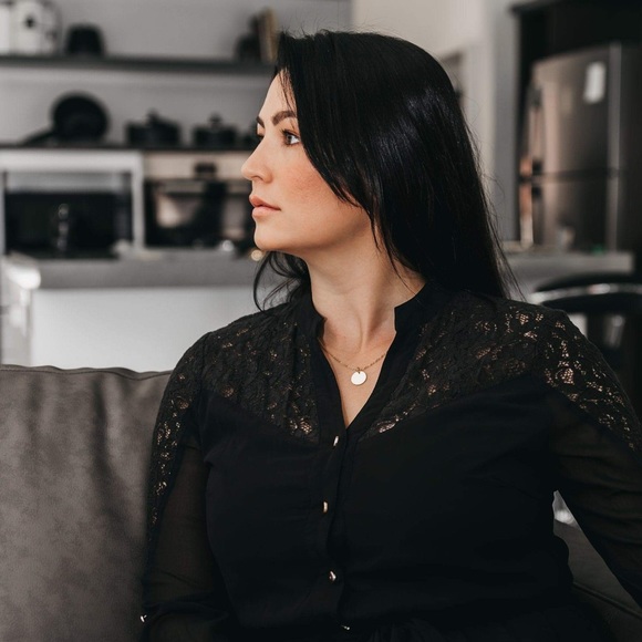 Meet your Posher, Nina - Picture 1 of 1